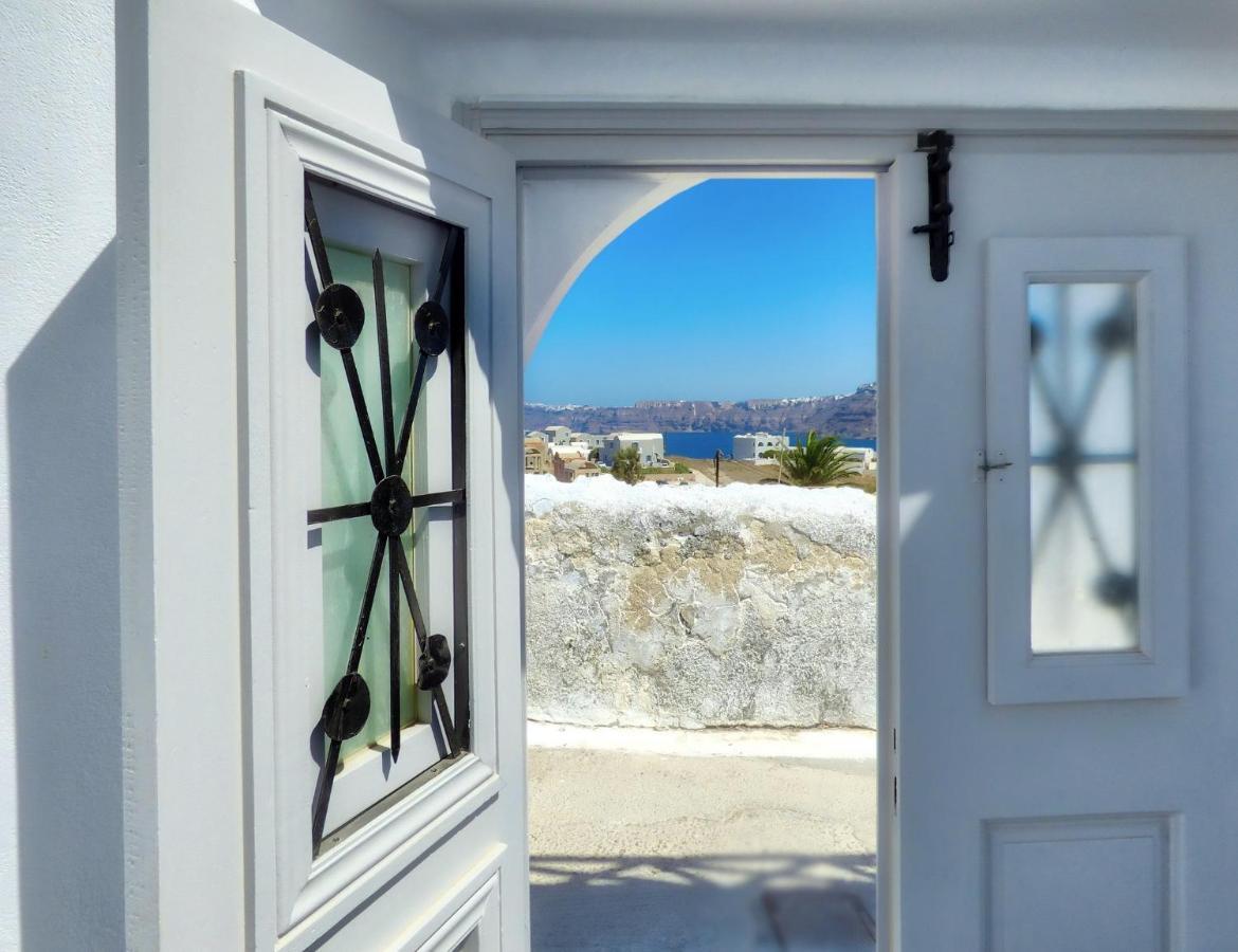 Golden Stone Santorini Suites Akrotírion Екстериор снимка