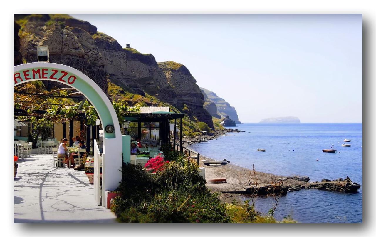Golden Stone Santorini Suites Akrotírion Екстериор снимка