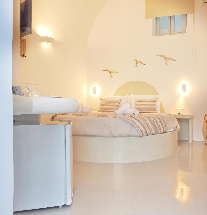 Golden Stone Santorini Suites Akrotírion Екстериор снимка