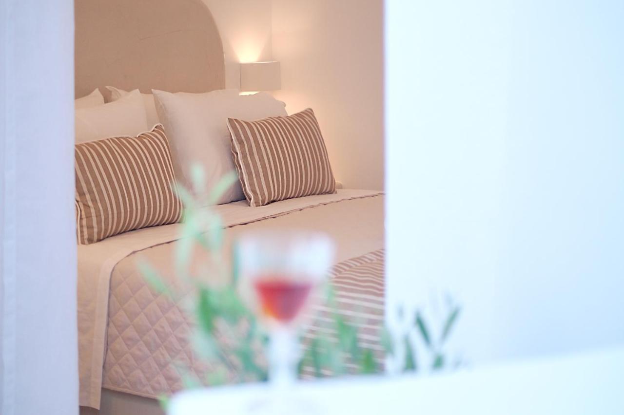 Golden Stone Santorini Suites Akrotírion Екстериор снимка