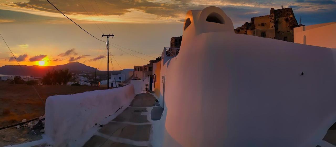 Golden Stone Santorini Suites Akrotírion Екстериор снимка