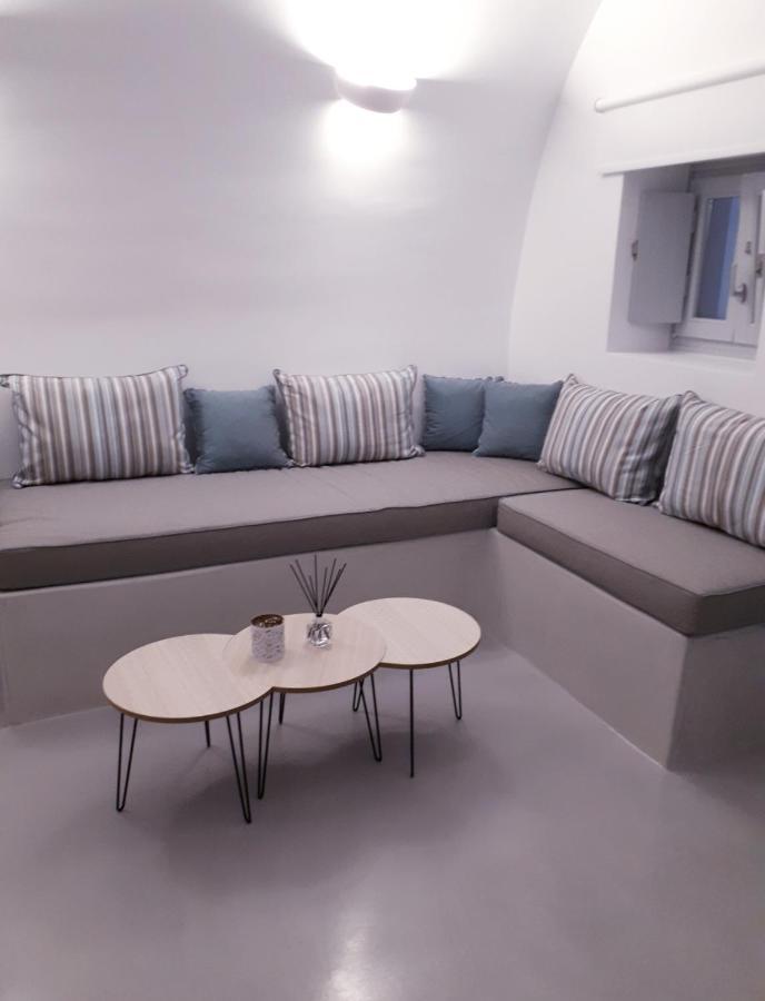 Golden Stone Santorini Suites Akrotírion Екстериор снимка